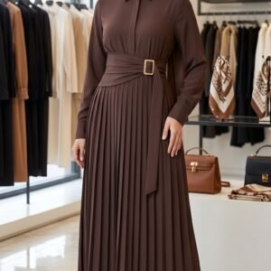 عارضة ازياءمسلمة تلبسه 202604250052